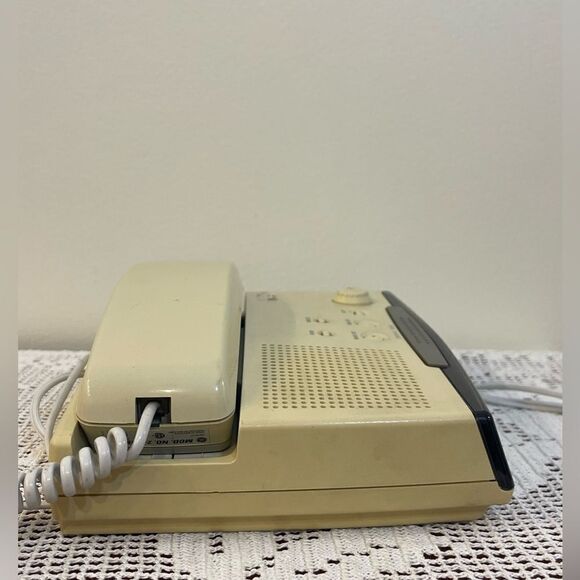 Vintage GE Landline Telephone and FM/AM Clock Radio Alarm Combo | phone - Picture 2 of 9